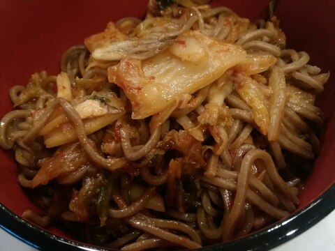 ランチに簡単☆キムチ蕎麦